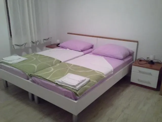 Room In Susak With Air Conditioning, W-Lan